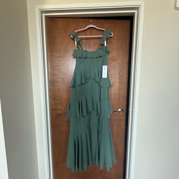 Azazie Barbie 1025 Eucalyptus - Picture 3 of 5